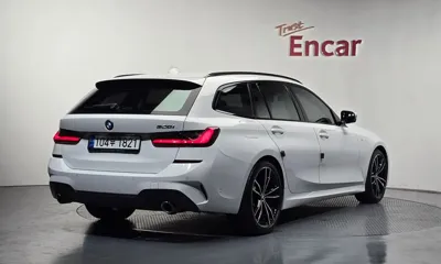 BMW 3-Series 2022, 35900 км, за 38490000 KRW