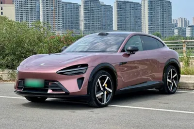 Xiaomi Auto YU7 · 2025 год