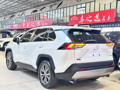 Toyota RAV4 2023, 50000 км, за 108800 CNY - фото 4