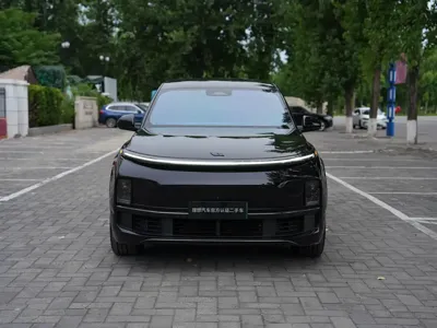 Li Auto Li L8 2023, 59500 км, за 203800 CNY