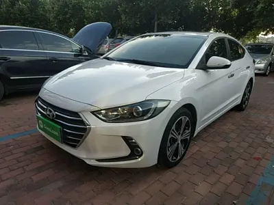 Hyundai Elantra · 2018 год