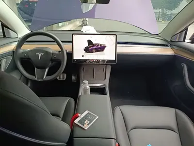 Tesla Model 3 2023, 27500 км, за 184300 CNY - фото 10