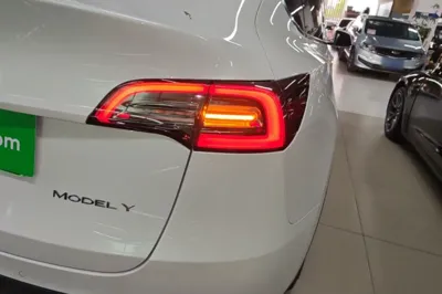 Tesla Model Y 2021, 30300 км, за 175238.05 CNY - фото 9