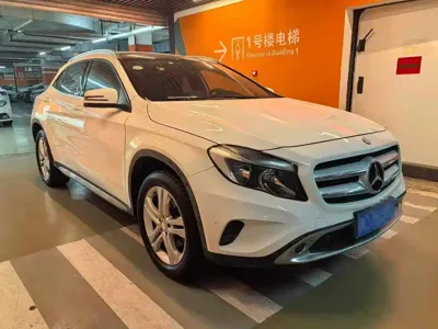 Mercedes-Benz GLA 2016, 68800 км, за 36500 CNY
