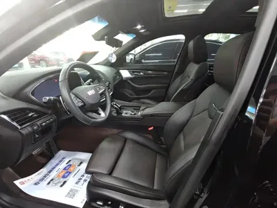 Cadillac CT5 2022, 30000 км, за 146800 CNY - фото 6