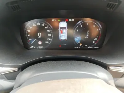 Volvo XC60 2018, 138400 км, за 87300 CNY - фото 18