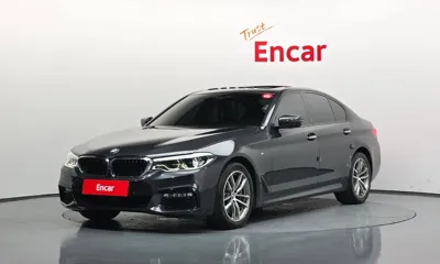 BMW 5-Series · 2017 год