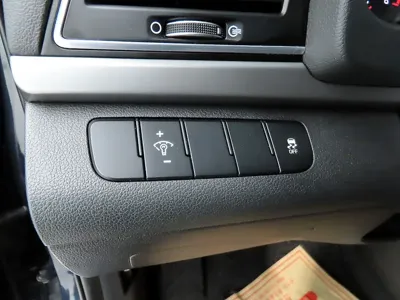 Hyundai Avante 2016, 166265 км, за 6950000 KRW - фото 15