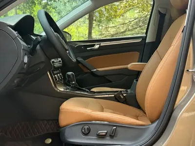 Volkswagen Passat 2016, 144000 км, за 43800 CNY