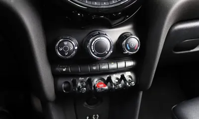MINI Cooper 2018, 59408 км, за 10500000 KRW - фото 15