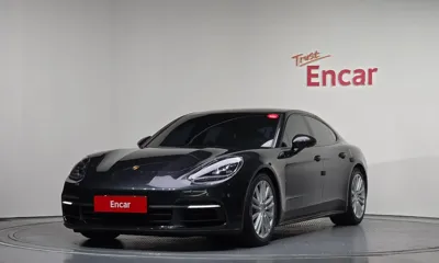 Porsche Panamera · 2018 год