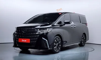 Toyota Alphard · 2025 год