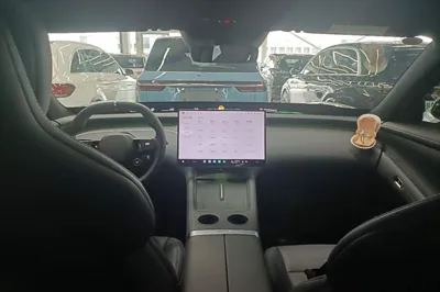 Xiaomi Auto YU7 2025, 13600 км, за 250266.3 CNY - фото 9