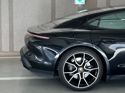 Porsche Taycan 2024, 52000 км, за 122170000 KRW