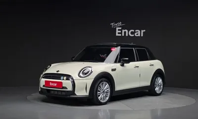 MINI Cooper · 2022 год