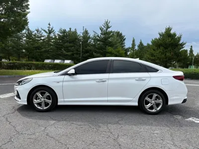 Hyundai Sonata 2018, 95333 км, за 11990000 KRW
