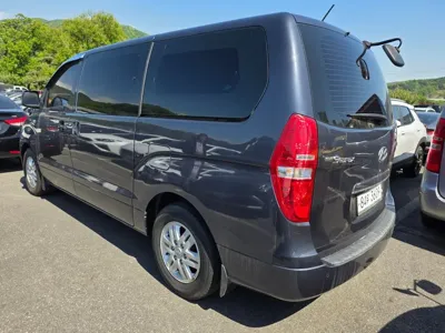 Hyundai Starex 2017, 95000 км, за 8800000 KRW