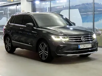 Volkswagen Tiguan · 2021 год