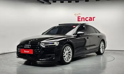 Audi A8 · 2021 год