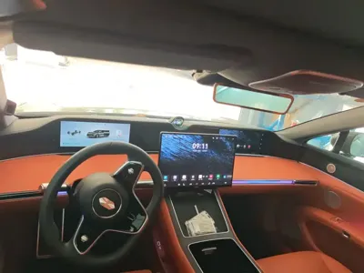 享界 享界S9T 2025, 16000 км, за 292800 CNY
