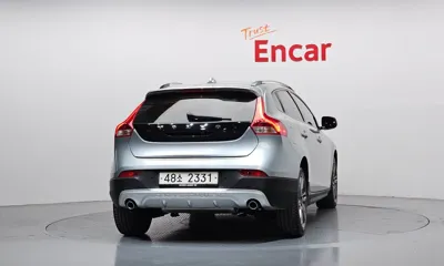 Volvo V40 2015, 56470 км, за 11300000 KRW
