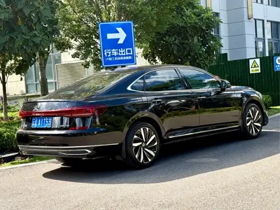 Volkswagen Passat 2022, 81000 км, за 88000 CNY - фото 8