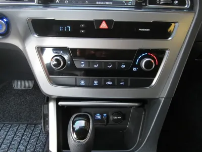 Hyundai Sonata 2015, 381819 км, за 3990000 KRW - фото 11