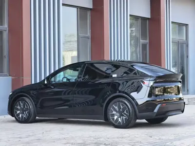 Tesla Model Y L 2026, 100 км, за 335800 CNY - фото 7