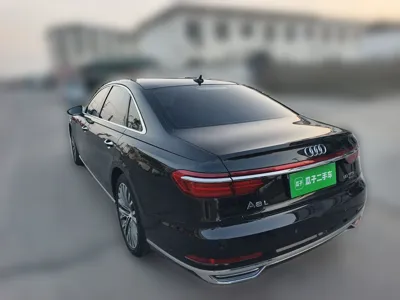 Audi A8 2019, 168900 км, за 277316.36 CNY