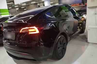 Tesla Model Y 2023, 46300 км, за 215923.9 CNY - фото 8