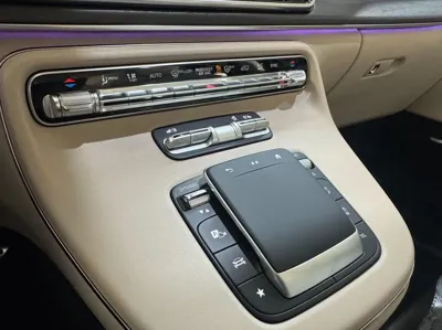 Mercedes-Benz V-Class 2025, 28 км, за 172500000 KRW - фото 11