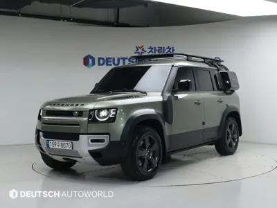 Land Rover Defender · 2022 год