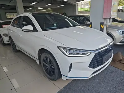 BYD e2 2020, 40199 км, за 42699 CNY
