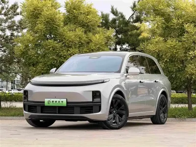 Li Auto Li L8 · 2023 год