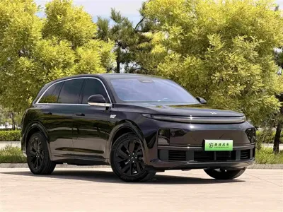 Li Auto Li L7 2024, 33000 км, за 209800 CNY