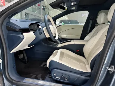 Zeekr 007 2025, 33000 км, за 139800 CNY
