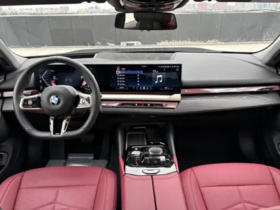 BMW 5 Series 2025, 1000 км, за 366000 CNY - фото 17