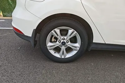Ford Focus 2017, 82800 км, за 39798.1 CNY - фото 11
