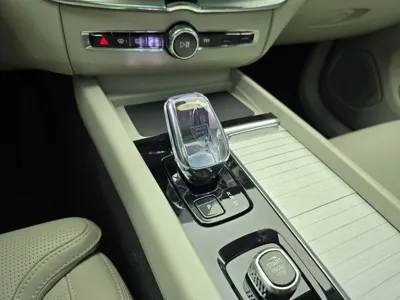 Volvo XC60 2026, 1074 км, за 64000000 KRW - фото 9