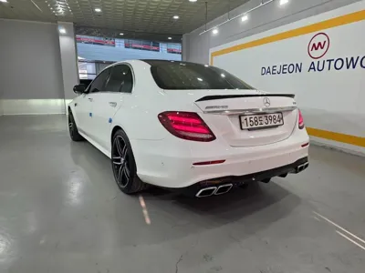 Mercedes-Benz E-Class 2019, 50377 км, за 63900000 KRW