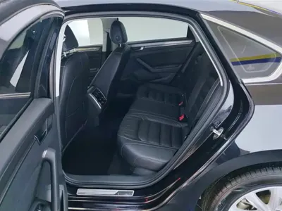 Volkswagen Passat 2017, 80300 км, за 60599 CNY - фото 11