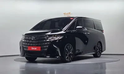 Toyota Alphard · 2024 год