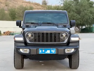 Jeep Wrangler 2019, 60000 км, за 229899 CNY