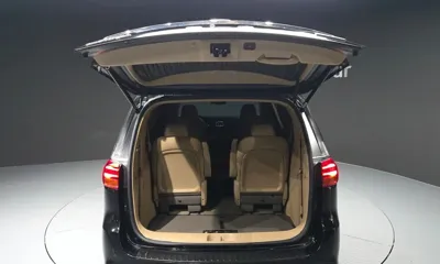Kia Canival 2019, 106016 км, за 20200000 KRW - фото 20