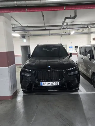 BMW X7 · 2025 год