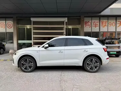 Audi Q5L 2021, 71000 км, за 165000 CNY