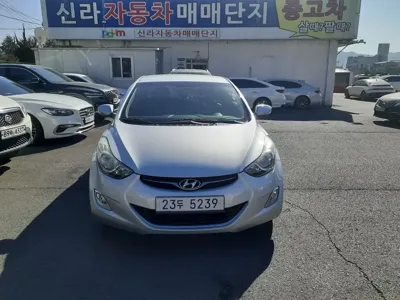 Hyundai Avante · 2012 год
