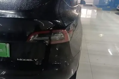 Tesla Model Y 2022, 90000 км, за 183973.44 CNY - фото 9