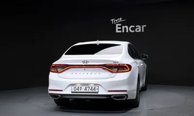 Hyundai Grandeur 2018, 116769 км, за 17250000 KRW