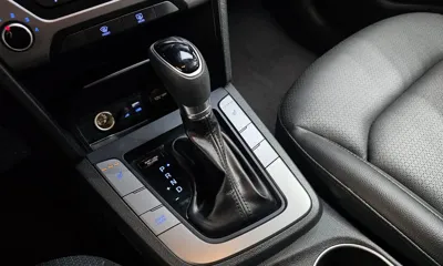 Hyundai Avante 2017, 96609 км, за 9000000 KRW - фото 9